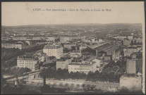 Lyon. Vue panoramique, la gare de Perrache et le cours du Midi.