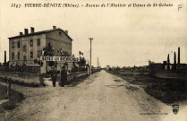 Pierre-Bénite. Avenue de l'abattoir et usine de Saint-Gobain.