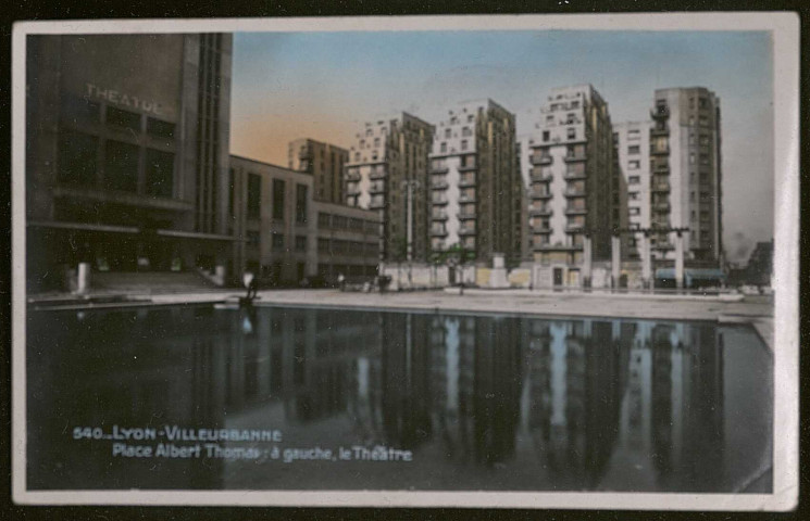 Lyon-Villeurbanne. Place Albert Thomas.