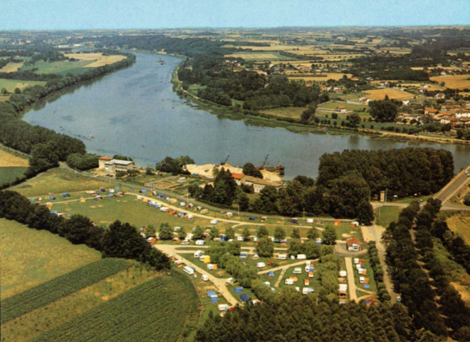 Anse. Le camping et la Saône.