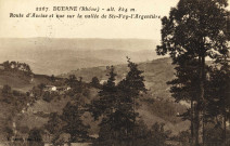 Duerne. Route d'Aveize et vue sur la vallée de Sainte-Foy-l'Argentière.