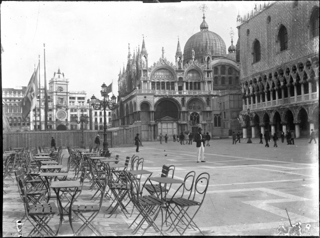 Place San Marco avec terrasse du café Florian.