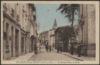 Saint-Martin-en-Haut. La Grande-Rue, la Poste.