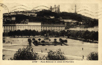 Lyon. Place Bellecour et coteau de Fourvière.