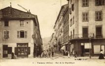 Tarare. Rue de la République.