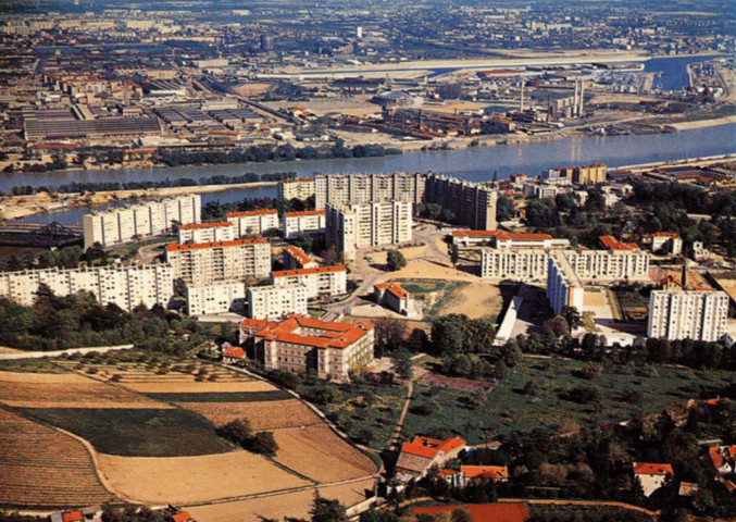 La Mulatière. Cités du Roule.