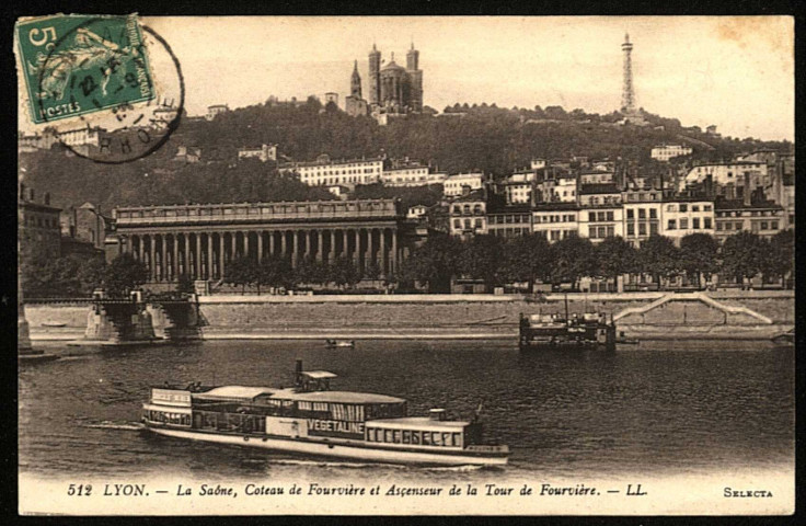 Lyon. La Saône, le coteau de Fourvière et ascenseur de la tour de Fourvière.