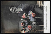 Homme avec un bouquet de fleurs.