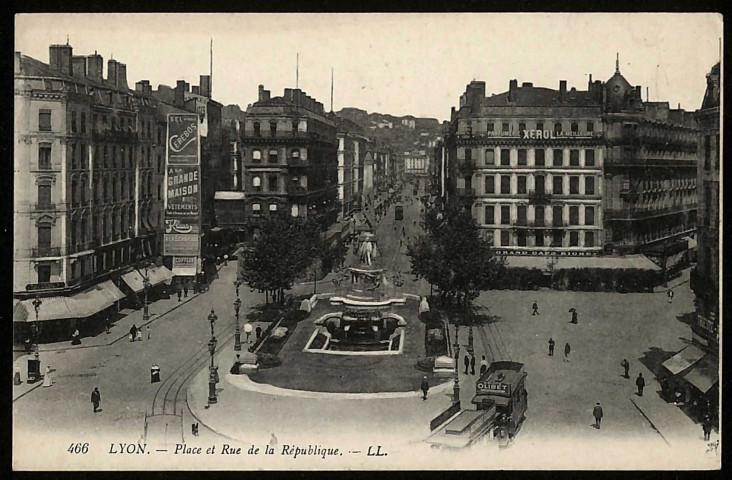 Lyon. Place et rue de la République.