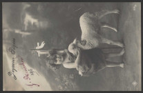 Jeune enfant avec un agneau.