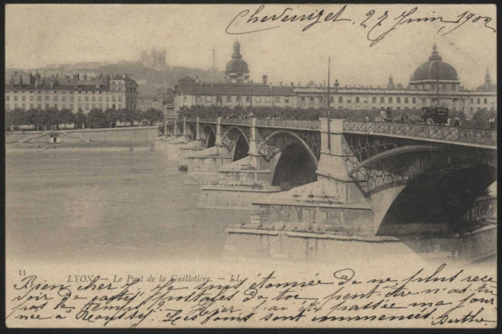 Lyon. Le pont de la Guillotière.