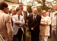 De gauche à droite : Michel MERCIER, Lucien DURAND, Michel LAMY, Richard NOGUES (au premier plan, secrétaire général adjoint de la Préfecture), Jean PALLUY, François CHAVANT (en partie caché), Madame ROUX (directrice à la Préfecture, chargée de l'équipement), deux hommes non identifiés.