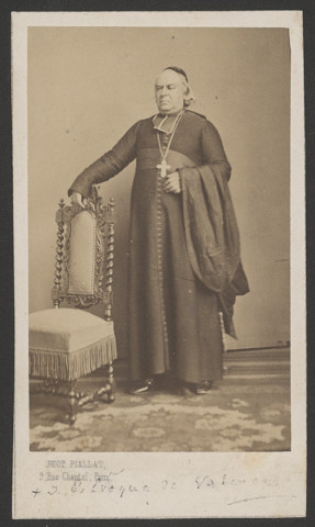 Portrait d’ecclésiastique en pied « J B évêque de Valence ».