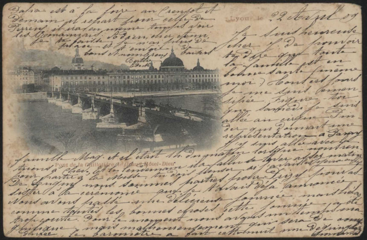 Lyon. Pont de la Guillotière et grand Hôtel-Dieu.