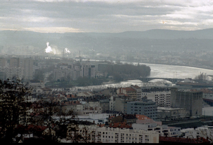 Images numériques (Octobre-novembre 1993).