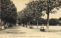 Villefranche-sur-Saône. La place du Promenoir.