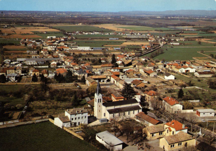 Pusignan. Vue générale.