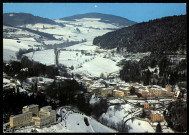 Yzeron. Le village sous la neige.