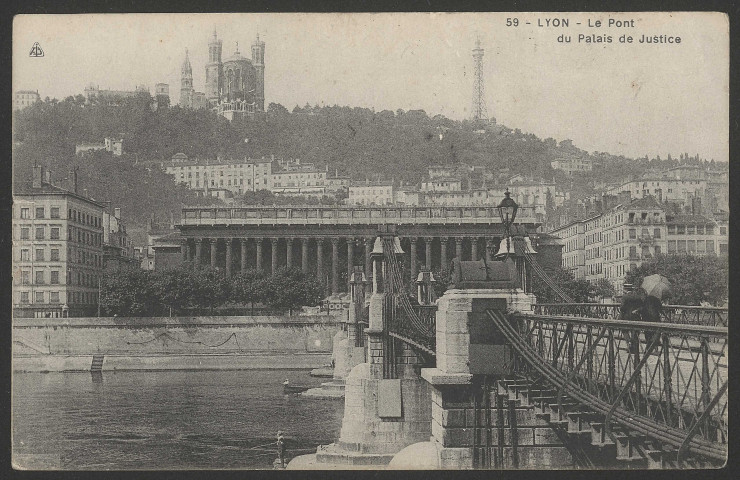Lyon. Le pont du palais de Justice.