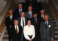 Michel Mercier avec les conseillers généraux qui ne se représentent pas dans l'escalier d'honneur de l'Hôtel du Département.