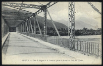 Vue de Digne et le Cousson, prise de dessus le pont des Arches.
