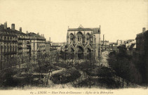 Lyon. Place Puvis de Chavannes et l'église de la Rédemption.