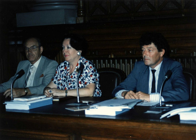 De gauche à droite : Francisque PERRUT, Simone ANDRÉ, Jean-Claude CRET.