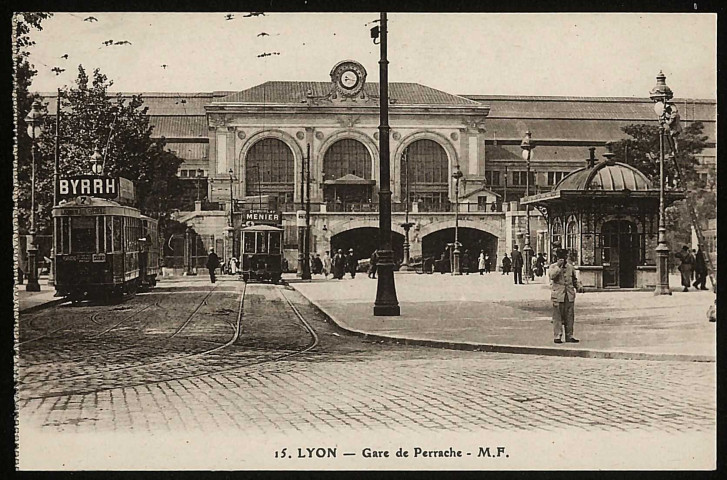 Lyon. Gare de Perrache.