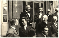 Premier rang, de gauche à droite : René JANIN. Deuxième rang, de gauche à droite : Henri PERRIER, Mme VALENTIN, Marcel LAUGIER, Claude THOMAS. Troisième rang, de gauche à droite : M. PEQUOY, Jacques DES POMEYS, Florian BRUYAS, Henri THOUZET.
