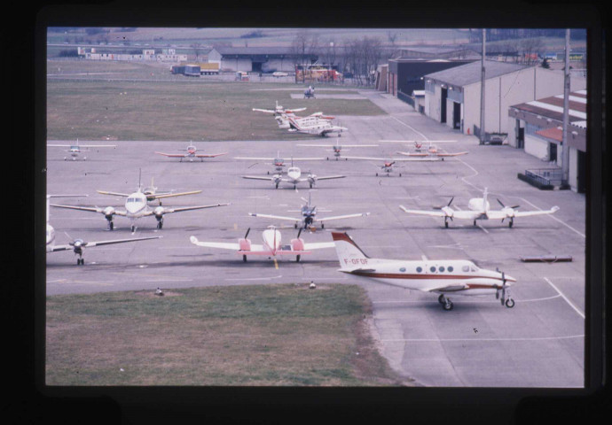 Aérodrome de Lyon-Bron.