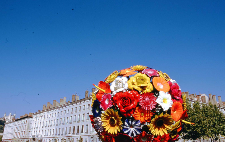 Statues et sculptures (avril 2002, septembre 2003).