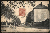 Belleville-sur-Saône. Avenue du port.