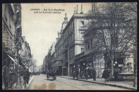 Rue de la République près les Nouvelles Galeries.