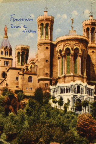 Lyon. Les tours de Notre-Dame de Fourvière.