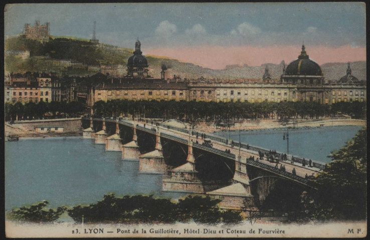 Lyon. Pont de la Guillotière, Hôtel-Dieu et coteau de Fourvière.