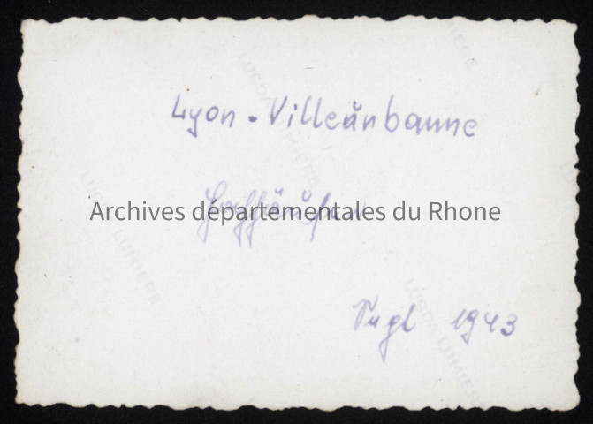 Avenue de l'Hôtel de Ville (actuelle avenue Henri Barbusse).