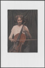 Louise Denis au violoncelle en 1913.