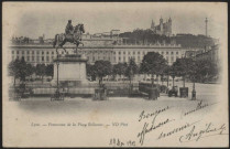 Lyon. Panorama de la place Bellecour.