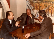 De gauche à droite : un homme non identifié, Marcel HOUËL, Jean-Marie MICK.