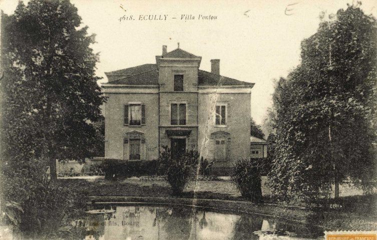 Ecully. Villa Pontou.