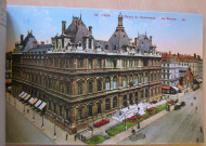 Lyon. Place du commerce et le palais de la Bourse.