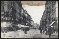 Rue de la République et place Le Viste.