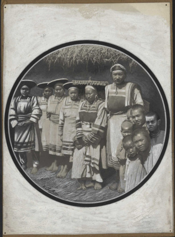 Costumes de filles et de femmes lolottes.