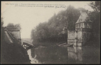 Pont de l'Isle d'Adam sur l'Oise, détruit par le Génie français pour empêcher le passage des Allemands.