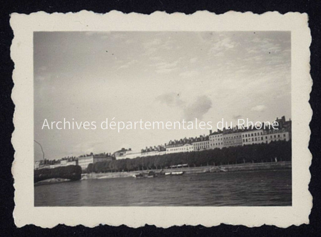 Rive droite du Rhône vue depuis l'avenue du Parc (actuelle avenue de Grande Bretagne).