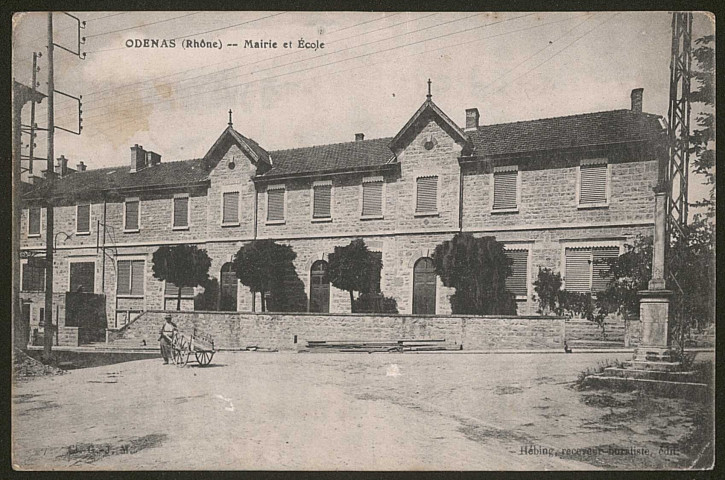 Odenas. Mairie et école.