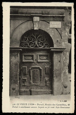 Le vieux Lyon. Portail montée des Carmélites.