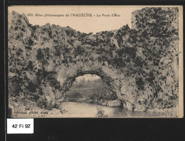 Le Pont-d'Arc.
