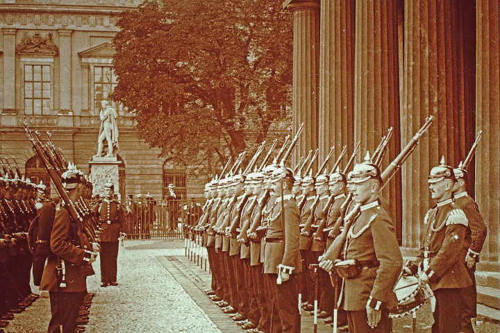 Prise d'armes Allemande.