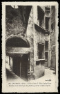 Le vieux Lyon. Cour située 7, rue Saint-Jean.